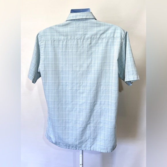 DAVID TAYLOR Light blue and white plaid short sleeve shirt size M. - Picture 5 of 12